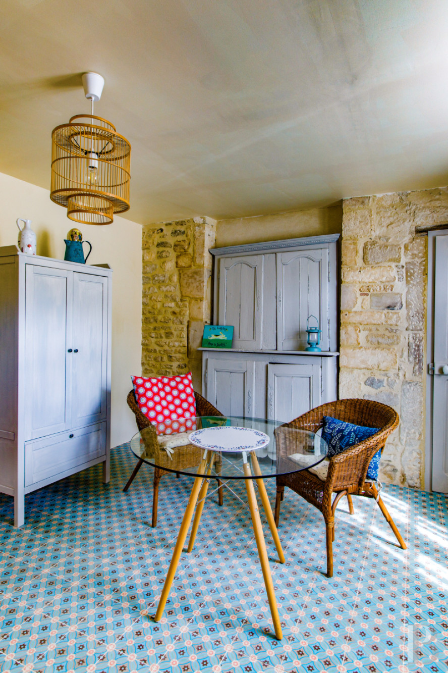 En Normandie, à Falaise, une maison des 17e et 18e siècles au cœur d’un quartier historique - photo  n°33